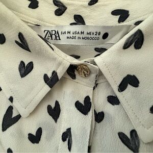 Zara Black and White Heart Print Button Down Blouse. Never worn. Size Medium